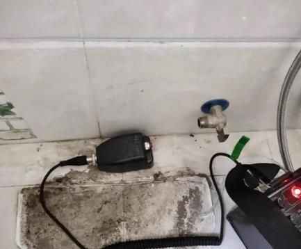 苏家屯屋顶漏水维修公司分享下卫生间漏水的危害及解决方法